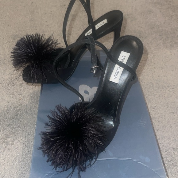 Steve Madden heels - Picture 2 of 6